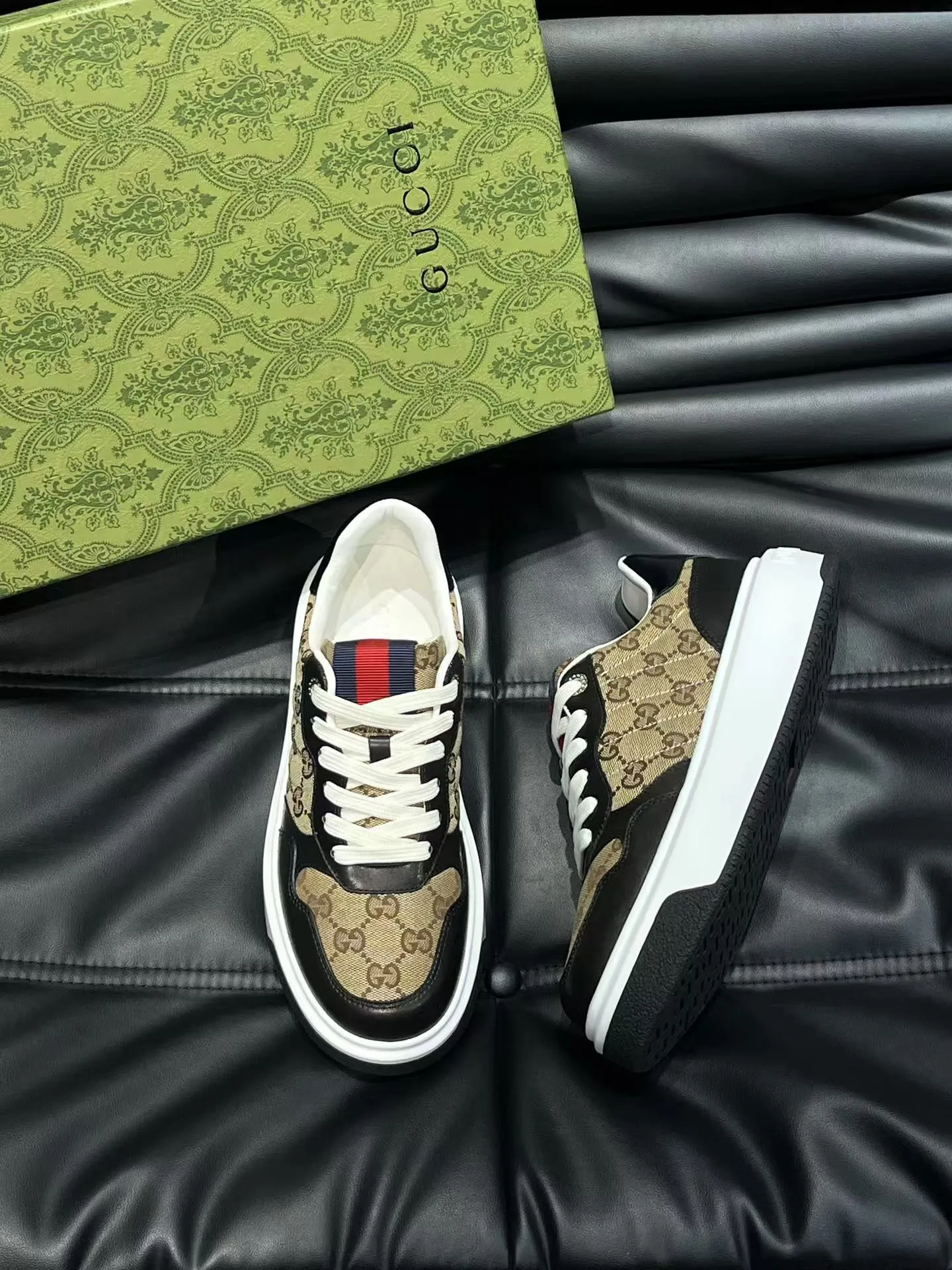 Men's Men's Shoes Men's Men's 💰460 new men's shoes GUCCI [Lightning] latest shoes shipped. Original quality, fashionable, special materials, sheepskin lining, new packaging. The foot feels super comfortable and the workmanship is impeccable. Size: 38-45